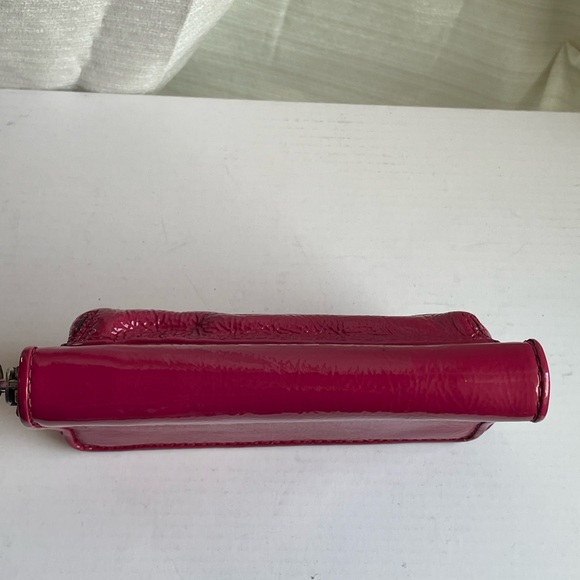 Coach 1941 Peyton Patent Leather Wristlet Zip Around Wallet Magenta Pink Coach - Picture 10 of 17
